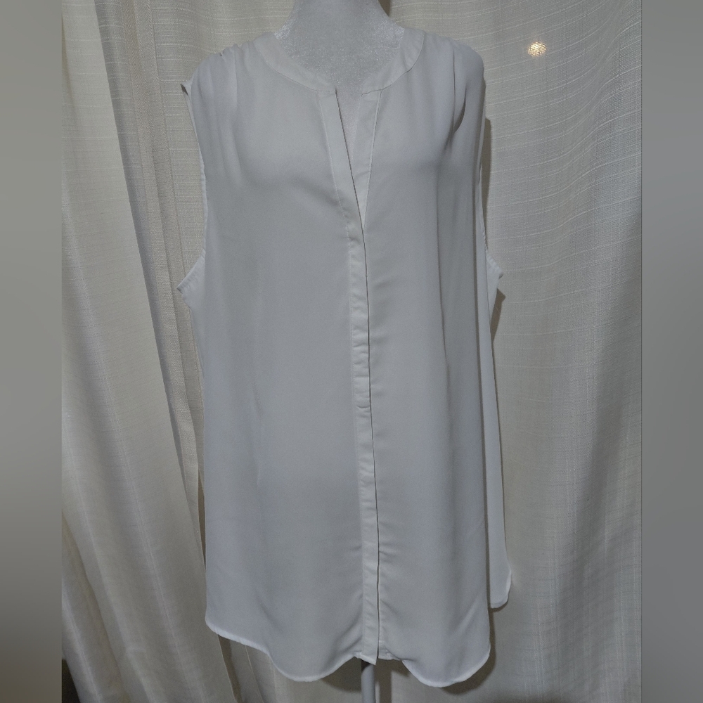 Roaman's White Sleeveless V-Neck Camisole